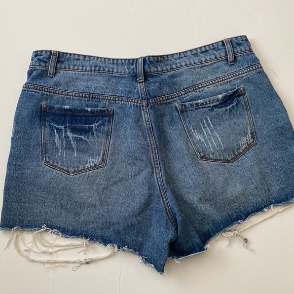 Amazon | Jean shorts size XL - Picture 4 of 5